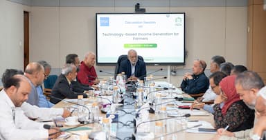 কৃষিতে প্রযুক্তি নির্ভর আয়বর্ধক কার্যক্রম বিষয়ে পিকেএসএফে জ্ঞানবিনিময় সভা