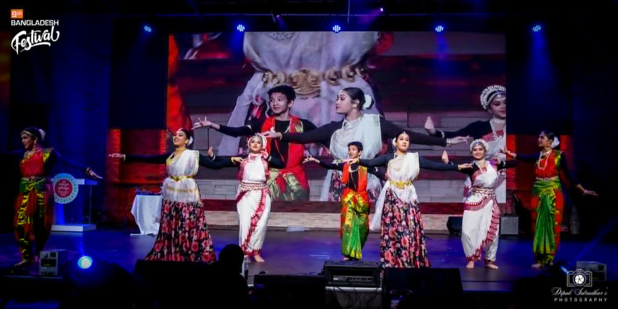 টরন্টোয় বাংলাদেশ ফেস্টিভ্যালে বাঁধভাঙা মানুষের ঢল
