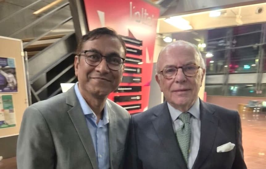 ফ্রান্সের সাবেক প্রধানমন্ত্রী কাজনভের সঙ্গে বাংলাদেশি সাংবাদিক শাহাবুদ্দিনের সৌজন্য সাক্ষাৎ