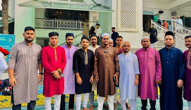 প্রবাসে ঈদ: ভিড়ের মাঝেও শূন্যতা