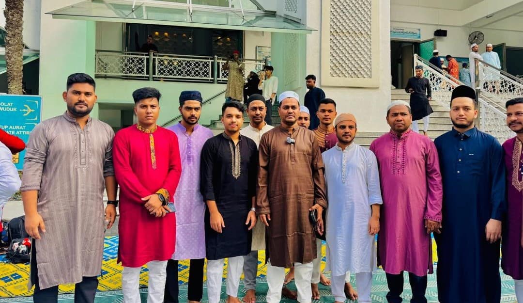 প্রবাসে ঈদ: ভিড়ের মাঝেও শূন্যতা