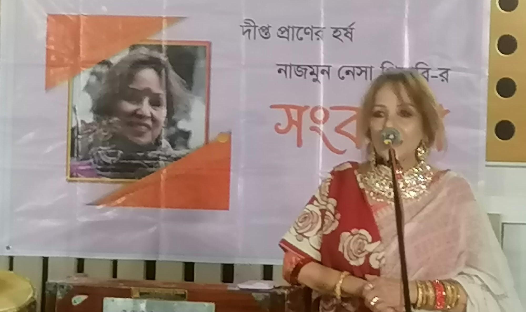 প্যারিসে লেখক নাজমুন নেসা পিয়ারিকে সাহিত্য সংগঠনের সংবর্ধনা