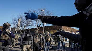 আমেরিকার মিনিয়াপলিসে আইসিই এজেন্টদের গুলিতে ১ জন নিহত