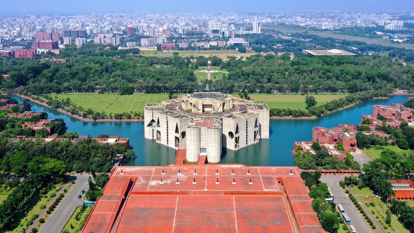 তারেক রহমানের মন্ত্রিসভায় মন্ত্রী হিসেবে শপথ নিলেন যারা