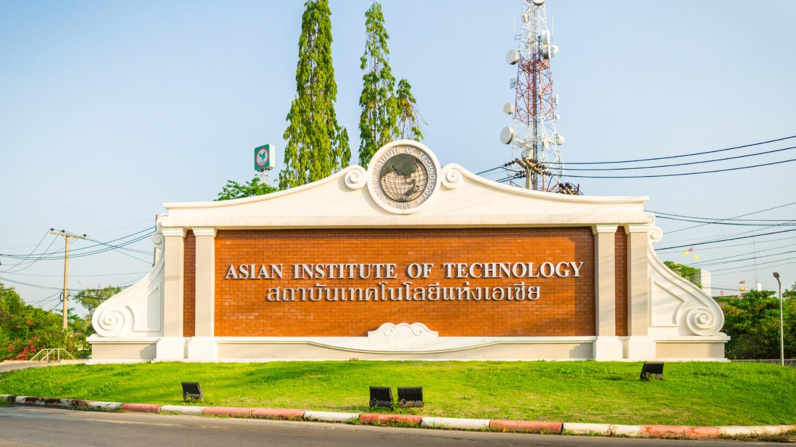 Description of Image