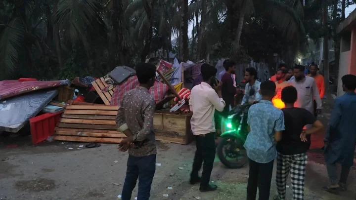 নোয়াখালীতে প্রবাসীর বাড়িতে ভাঙচুর-লুটপাট, আটক ১