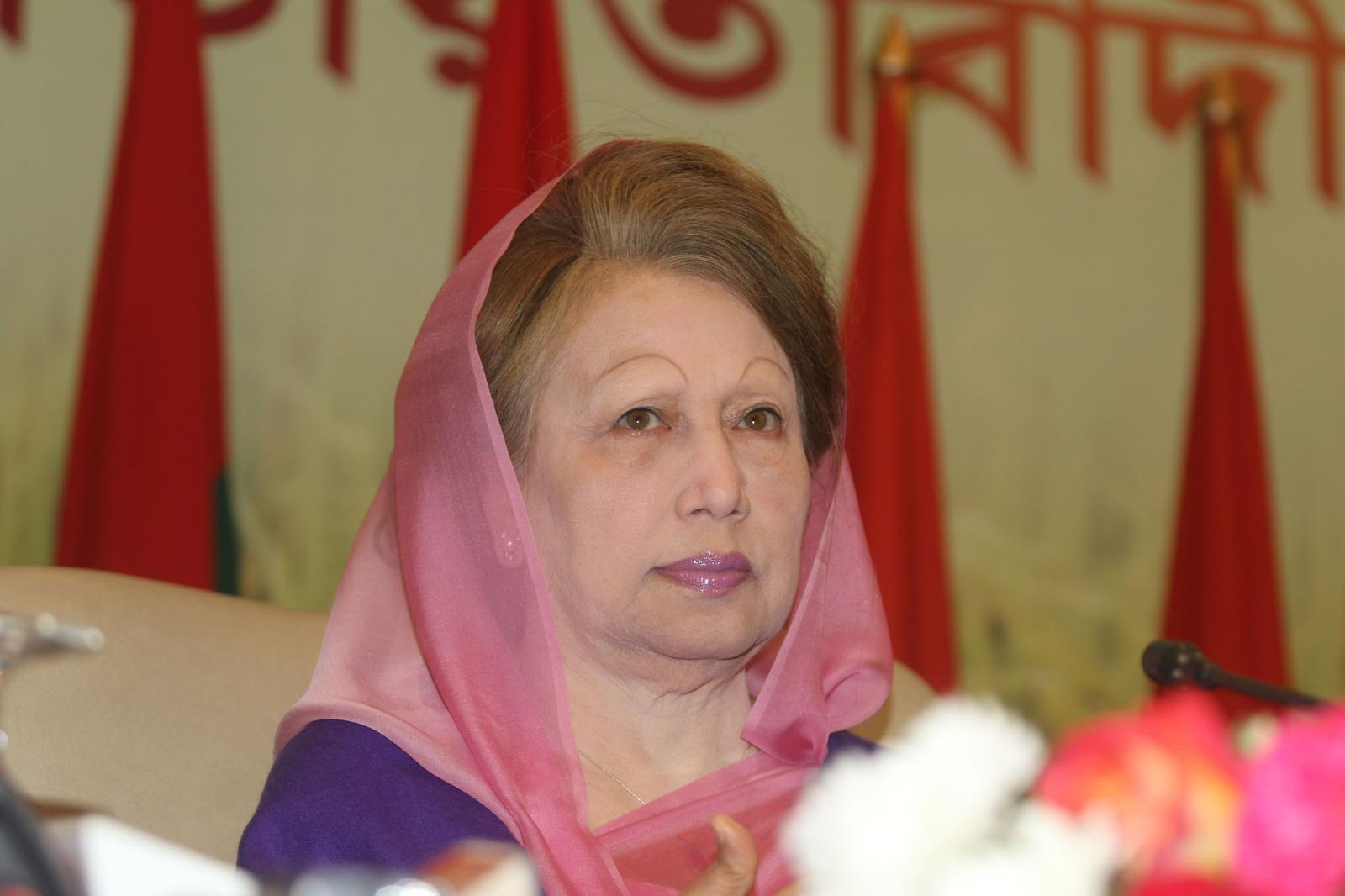 খালেদা জিয়ার প্রতি আমাদের আকাঙ্ক্ষা এবং নীরব শক্তির প্রতিচ্ছবি