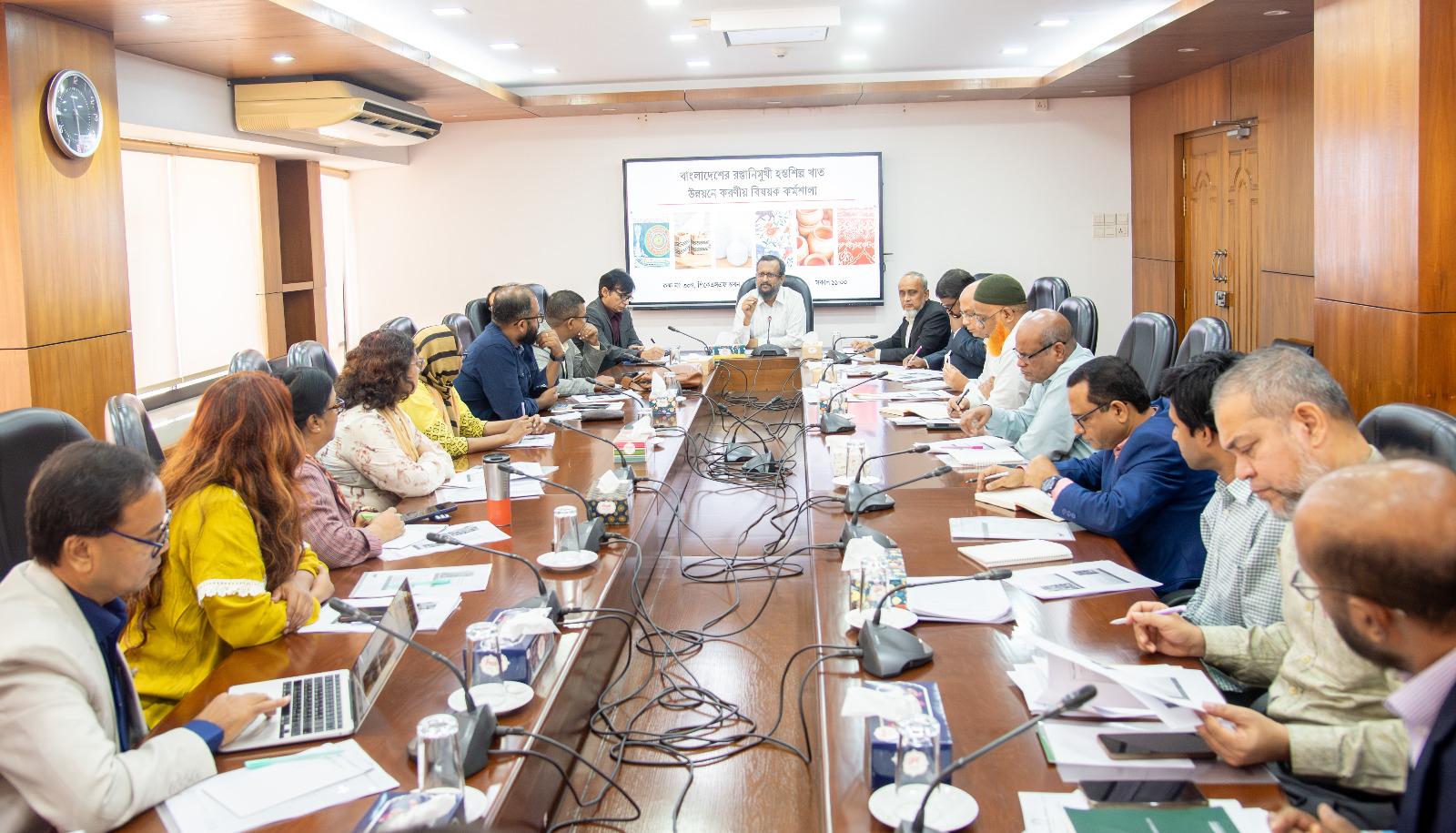 হস্তশিল্পের বৈশ্বিক বাজার ১০০ কোটি ডলার, রপ্তানি বৃদ্ধিতে নীতি, কৌশলগত পদক্ষেপ জরুরি: কর্মশালায় অভিমত